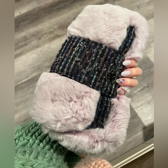 Limited Edition Chanel classic flap bag Fall/Winter Collection. - Picture 9 of 17